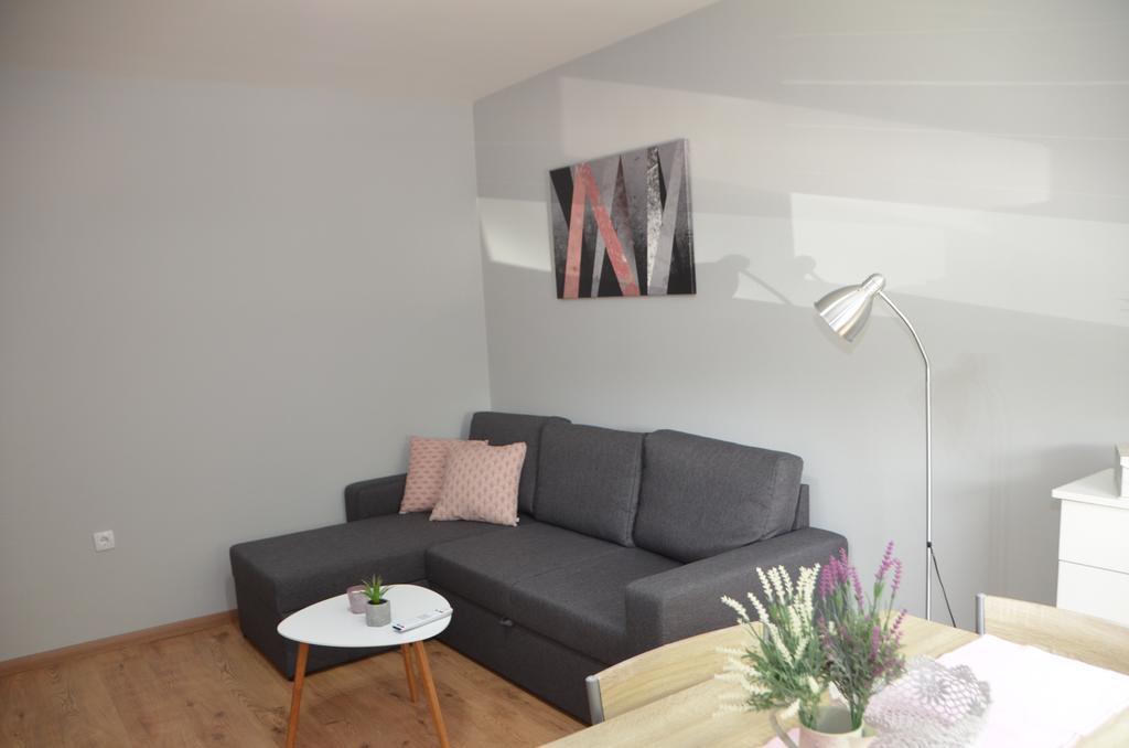 Apartment Marija Sremska Mitrovica Buitenkant foto